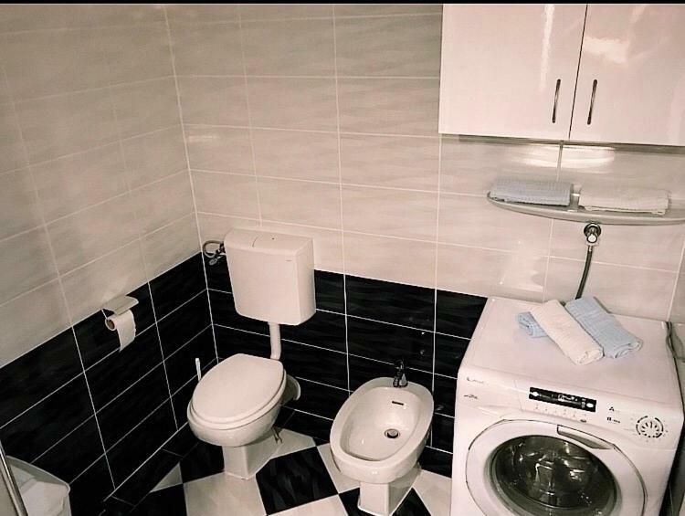 Mundial Apartments Njivice Kültér fotó