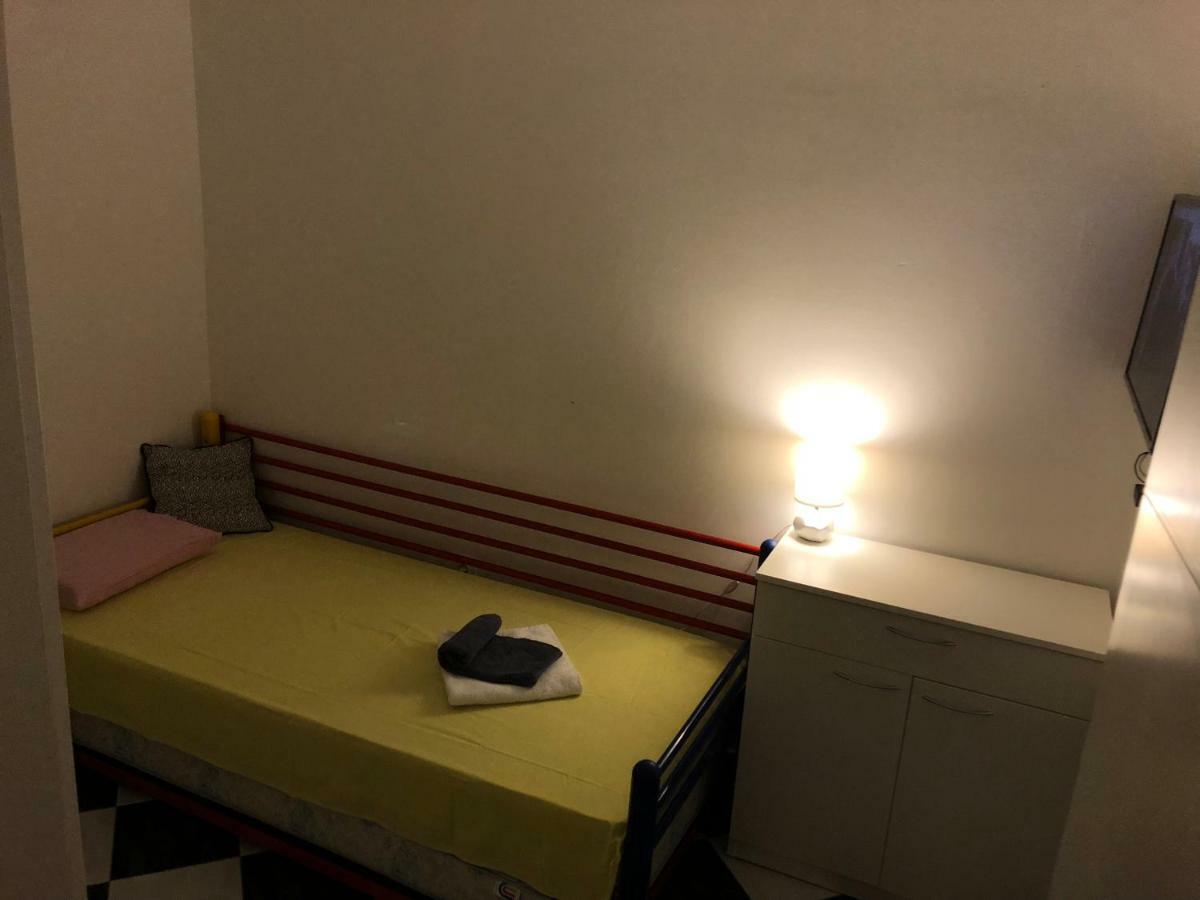 Mundial Apartments Njivice Kültér fotó
